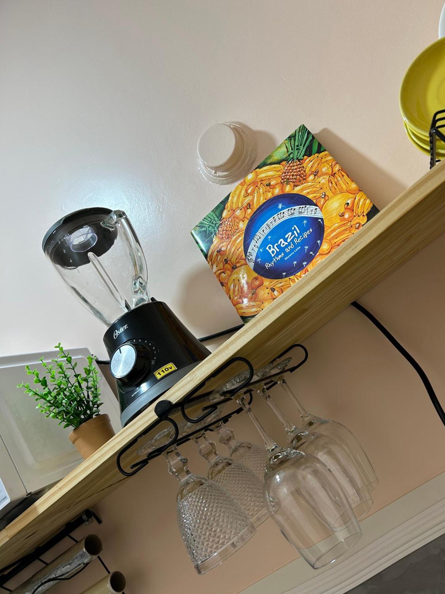 Pe Na Areia Na Quadra Copacabana Localizacao Rio Wifi 100mb Apartamento *