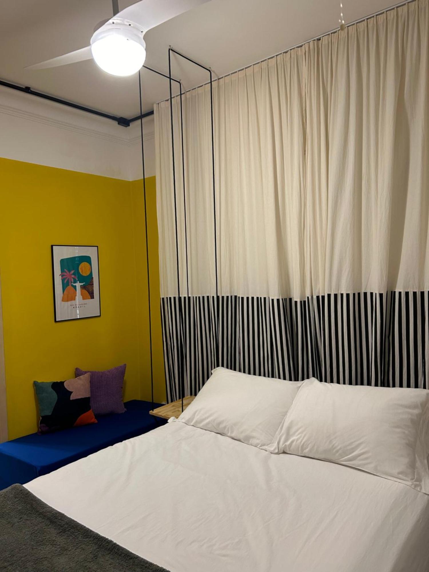 Pe Na Areia Na Quadra Copacabana Localizacao Rio Wifi 100mb Apartamento *